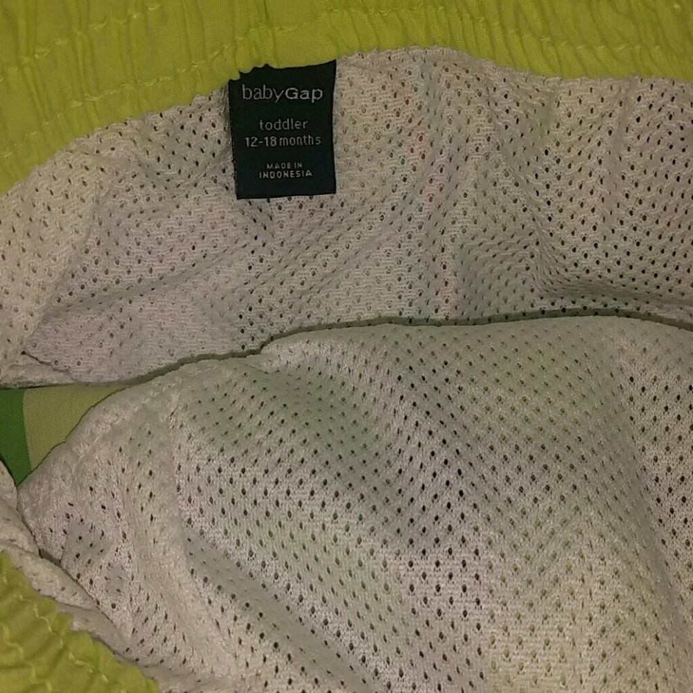 🔶️5 for $30🔶️ baby GAP Swim Trunks - Picture 2 of 2